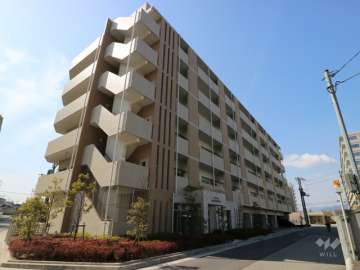 ドルチェヴィータ西宮北口の外観（北東側から）