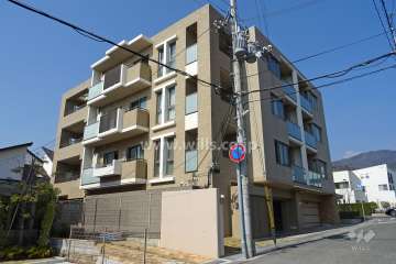 フォレスタージュ芦屋川の外観（南東側から）