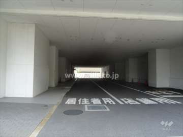 駐車場出入口