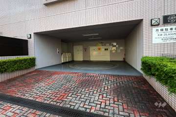 敷地内駐車場（屋内機械式）