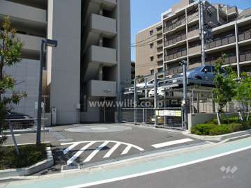 駐車場出入り口