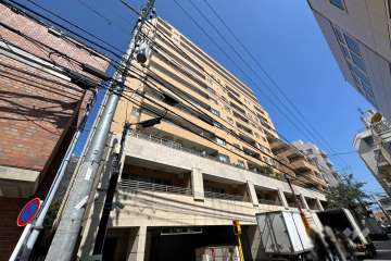 グローリオ吉祥寺本町の外観（南東側から）.