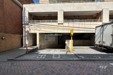 駐車場の出入り口