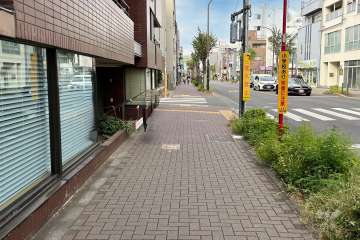 敷地南東側の前面道路