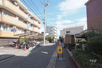 敷地北側の前面道路　