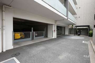 敷地内駐車場（屋内機械式）