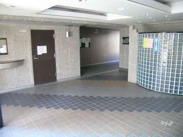 エントランスホール