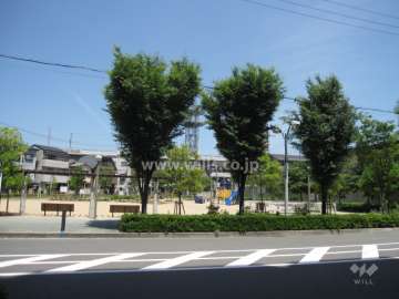 阪急バス営業所北側にある公園
