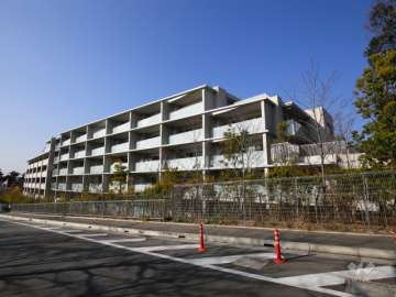 夙川苦楽園口レジデンスの外観（南東側から）