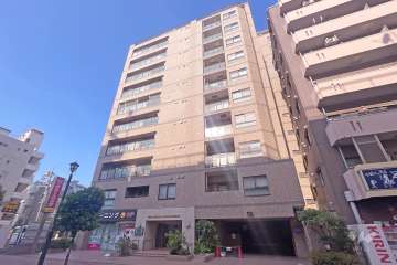 ライオンズマンション三鷹中央通りの外観（北東側から）