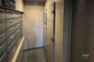 宅配ボックスと共用ポスト