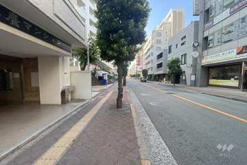 敷地西側の前面道路　