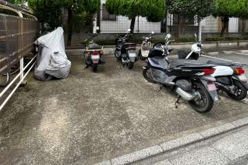 バイク置き場