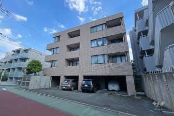 グランドメゾン三鷹の外観（北西側から）