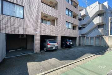 敷地内駐車場（屋外平面式）