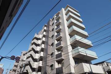 パレステージ三鷹の外観（南西側から）