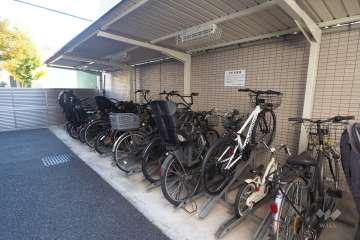 駐輪場（屋根付き）
