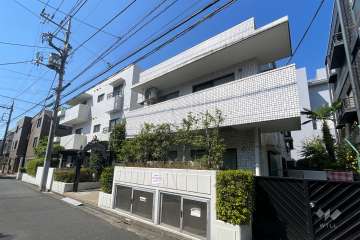 ピアコート三鷹弐番館の外観（北東側から）
