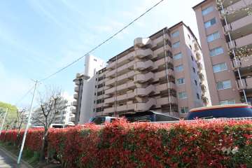 すまいる亀有7号棟の外観（北西側から）