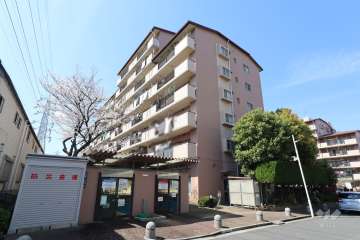 すまいる亀有7号棟の外観（南東側から）