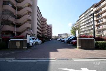 駐車場の出入り口