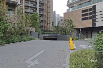 駐車場の出入り口