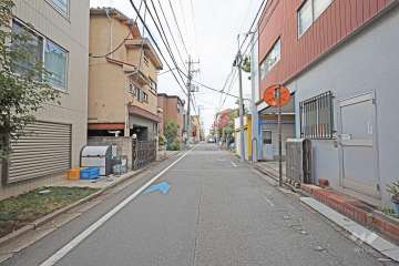 敷地北側の前面道路　