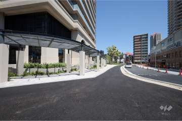 敷地東側の前面道路