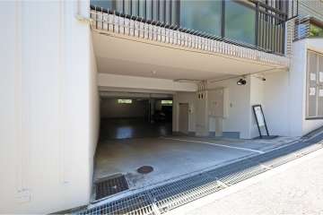 駐車場の出入口