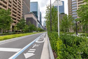 敷地東側の前面道路