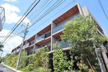 サンウッド世田谷明大前の外観(南側から)