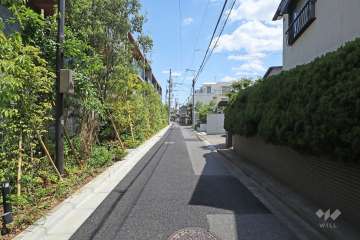 敷地南西側の前面道路