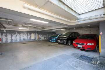 敷地内駐車場（屋内平面式）