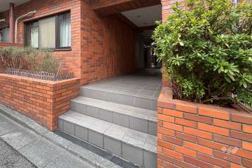 サブエントランス