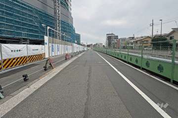 敷地西側前面道路（北側から）