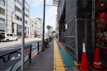 敷地北側の前面道路