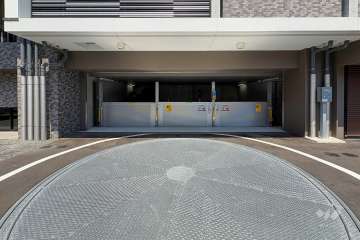 敷地内駐車場（屋内機械式）