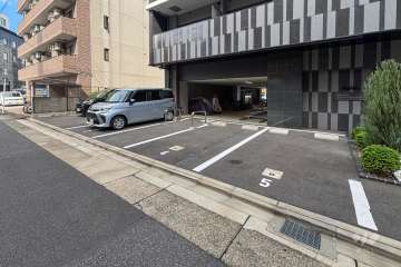 敷地内駐車場（屋外平面式）