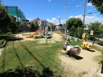 敷地に隣接する上野東2丁目第2公園