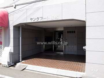 エントランス（自動ドアです。）