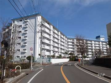 千里桃山台セントポリアの外観（南西側から）