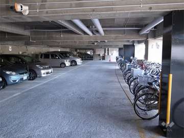 駐車場と駐輪場