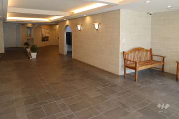 エントランスホール