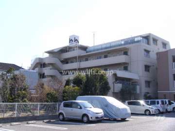 イスズハイツ・ベル山本丸橋の外観（北西側から）