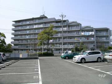 エンゼルハイム宝塚の外観（東側から）