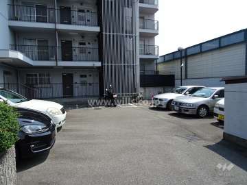 敷地内駐車場（屋外平面式）