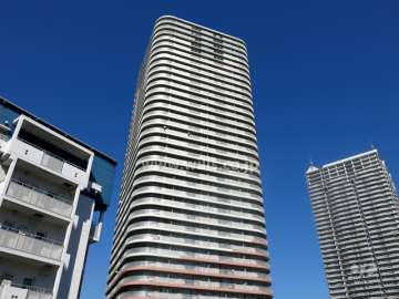 RICウエストコート3番街1番館の外観（南西側から）