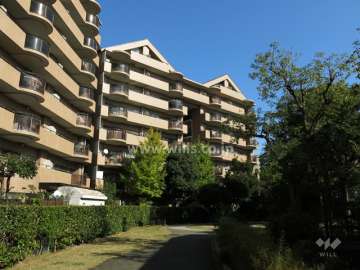 RICウエストコート5番街4番館の外観（南西側から）