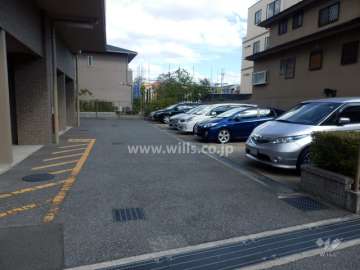 敷地内駐車場（屋外平面式）