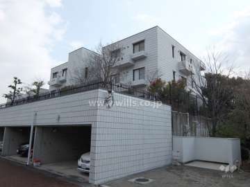 フローラ御影山手A棟の外観（北西側から）